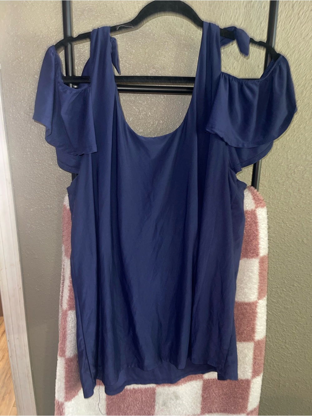 Soma navy cold-shoulder camisole